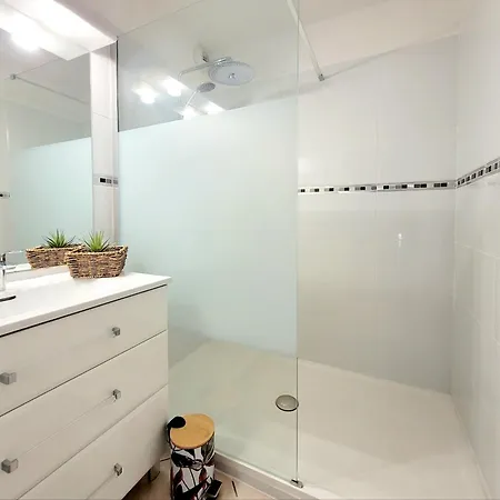 - Superbe T3 Moderne 4 Pers Avec Climatisation Et Parking - Fr-1-794-122 * Canet-en-Roussillon