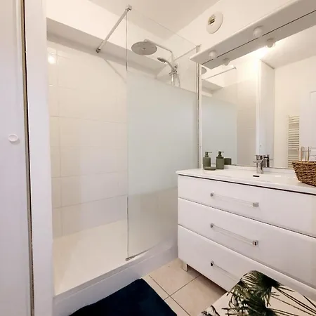 - Superbe T3 Moderne 4 Pers Avec Climatisation Et Parking - Fr-1-794-122 * Canet-en-Roussillon