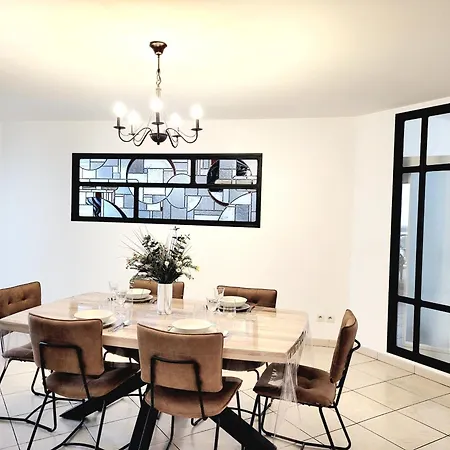 Apartment - Superbe T3 Moderne 4 Pers Avec Climatisation Et Parking - Fr-1-794-122
